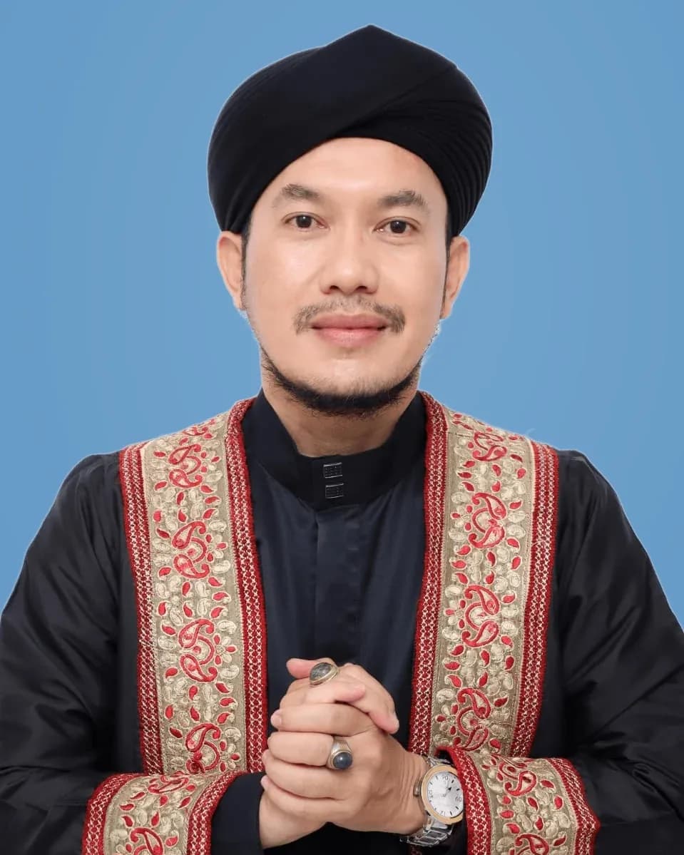 Dai Pais (Ustadz Iswadi Muchtar Muhammad), pembimbing haji Alfa Tour